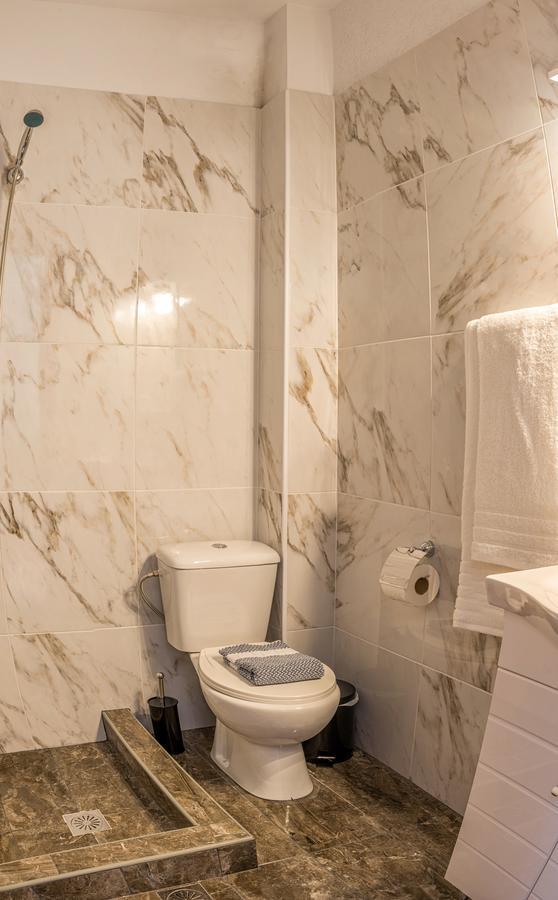 Georgalas Sun Beach Rooms Nea Kallikrateia Екстер'єр фото