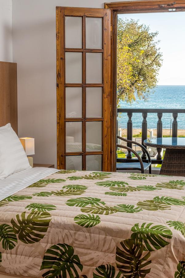Georgalas Sun Beach Rooms Nea Kallikrateia Екстер'єр фото