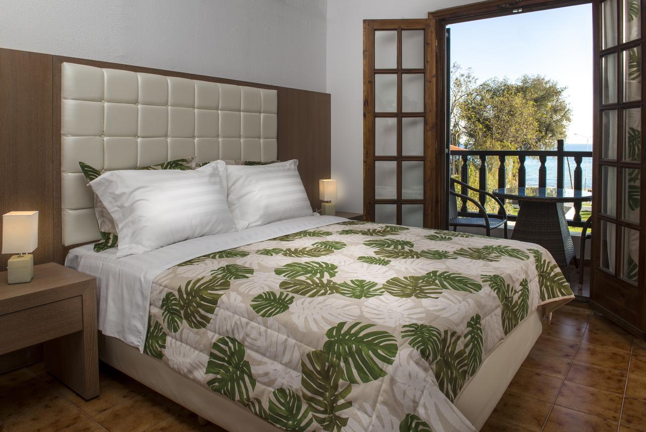 Georgalas Sun Beach Rooms Nea Kallikrateia Екстер'єр фото